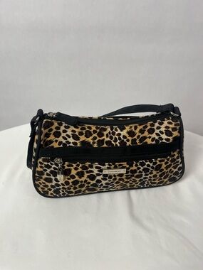 Collection Leopard Print Shoulder Bag with Front Zip Pocket